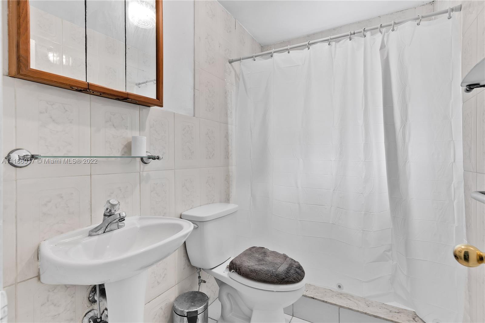 TAMIAMI TWIN VILLAS CONDO - Residential