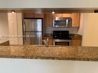 ROYAL PALM PLACE - Residential Lease
