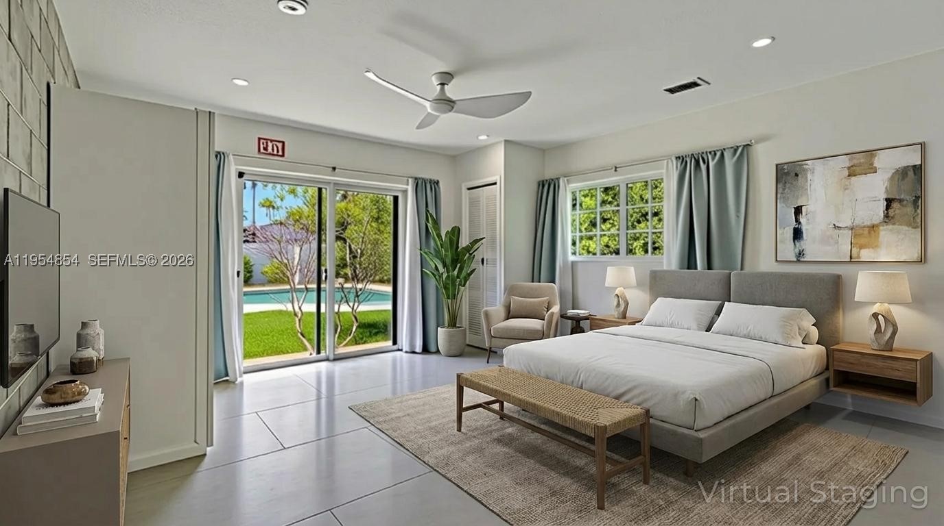 HOLLYWOOD LAKES SECTION - Residential