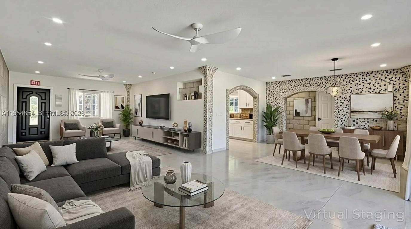 HOLLYWOOD LAKES SECTION - Residential