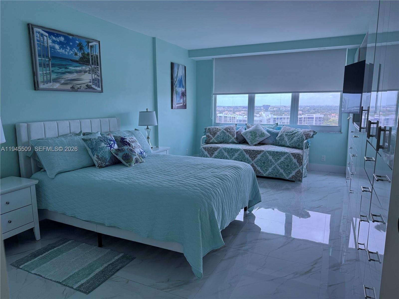 WAVE CONDO - Residential