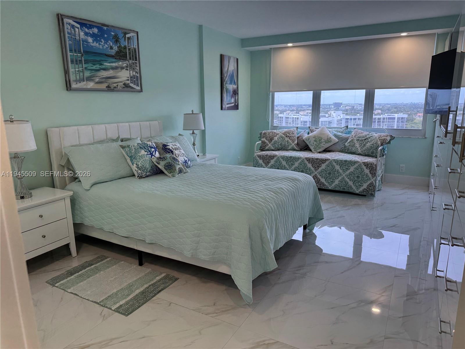 WAVE CONDO - Residential