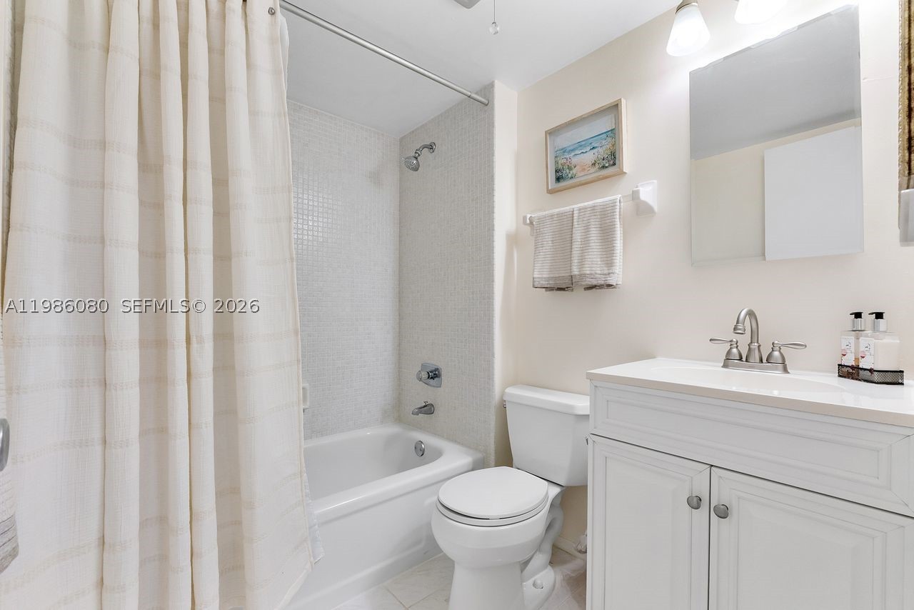 ROYAL PARK CONDO - Residential