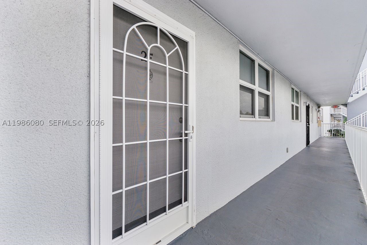 ROYAL PARK CONDO - Residential
