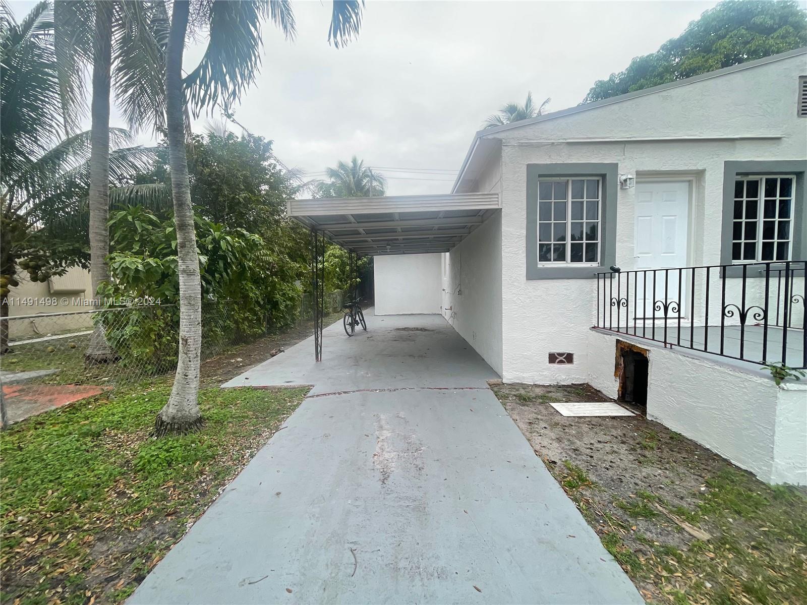 MONTICELLO PK UNIT NO 3 - Residential Lease