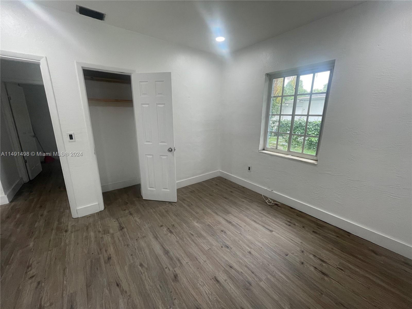 MONTICELLO PK UNIT NO 3 - Residential Lease