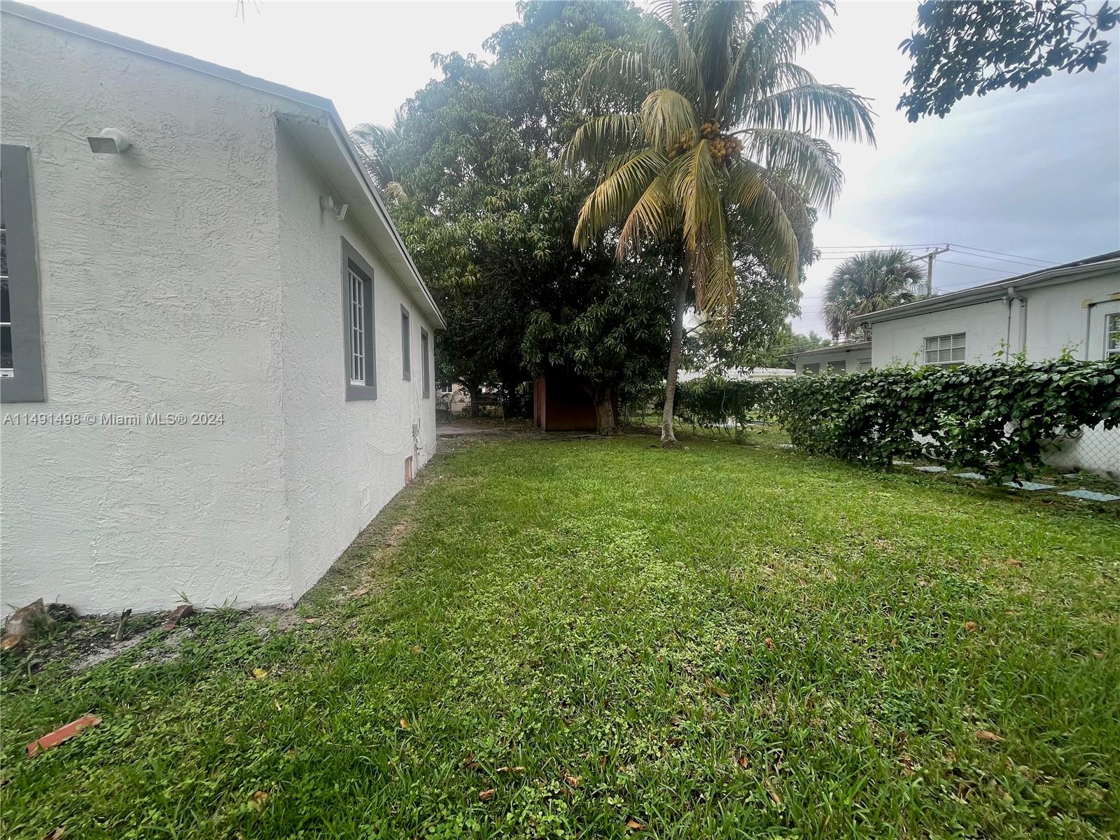 MONTICELLO PK UNIT NO 3 - Residential Lease