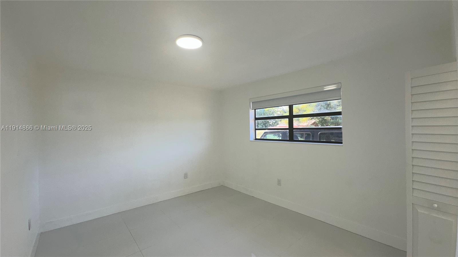 CORAL TERR SEC 1 - Residential Lease