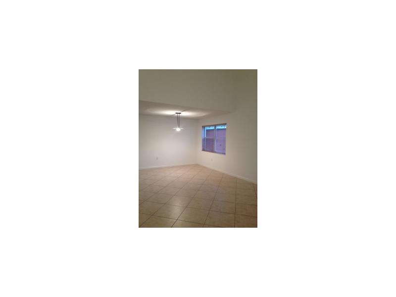 WEITZER HAMMOCKS HOMES SE - Residential Lease