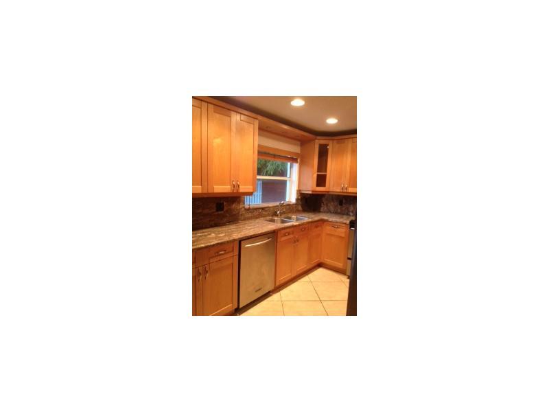 WEITZER HAMMOCKS HOMES SE - Residential Lease