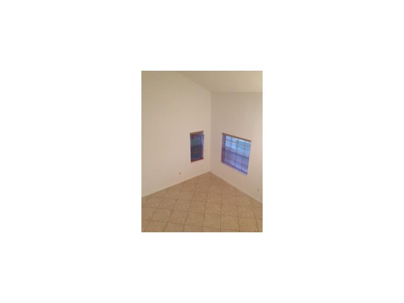 WEITZER HAMMOCKS HOMES SE - Residential Lease