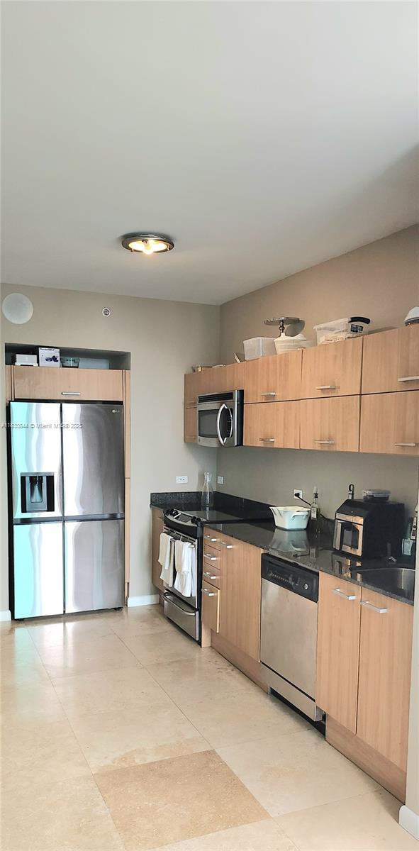 WIND CONDO - Residential