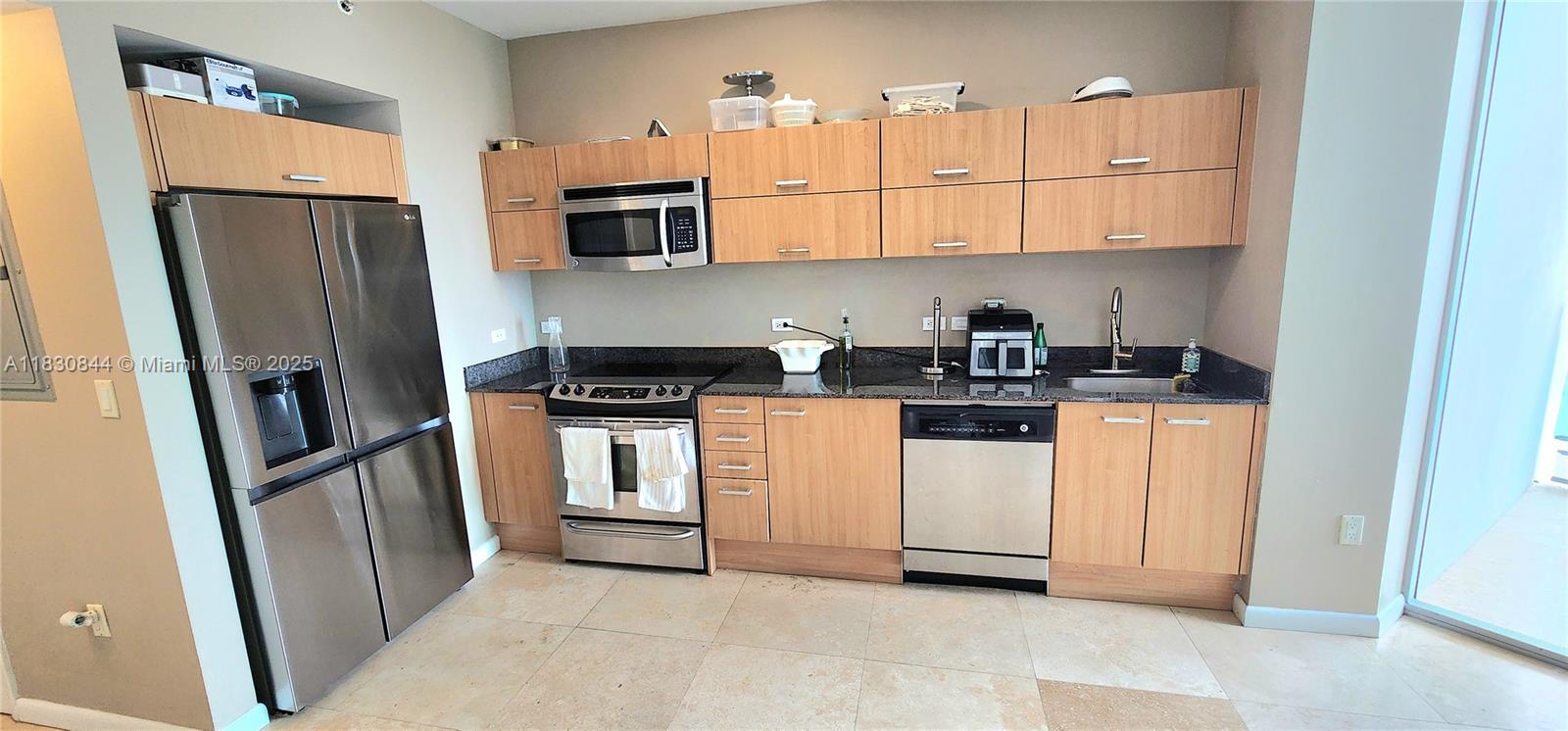 WIND CONDO - Residential