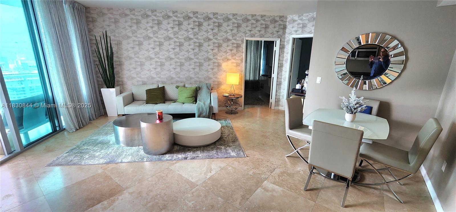 WIND CONDO - Residential