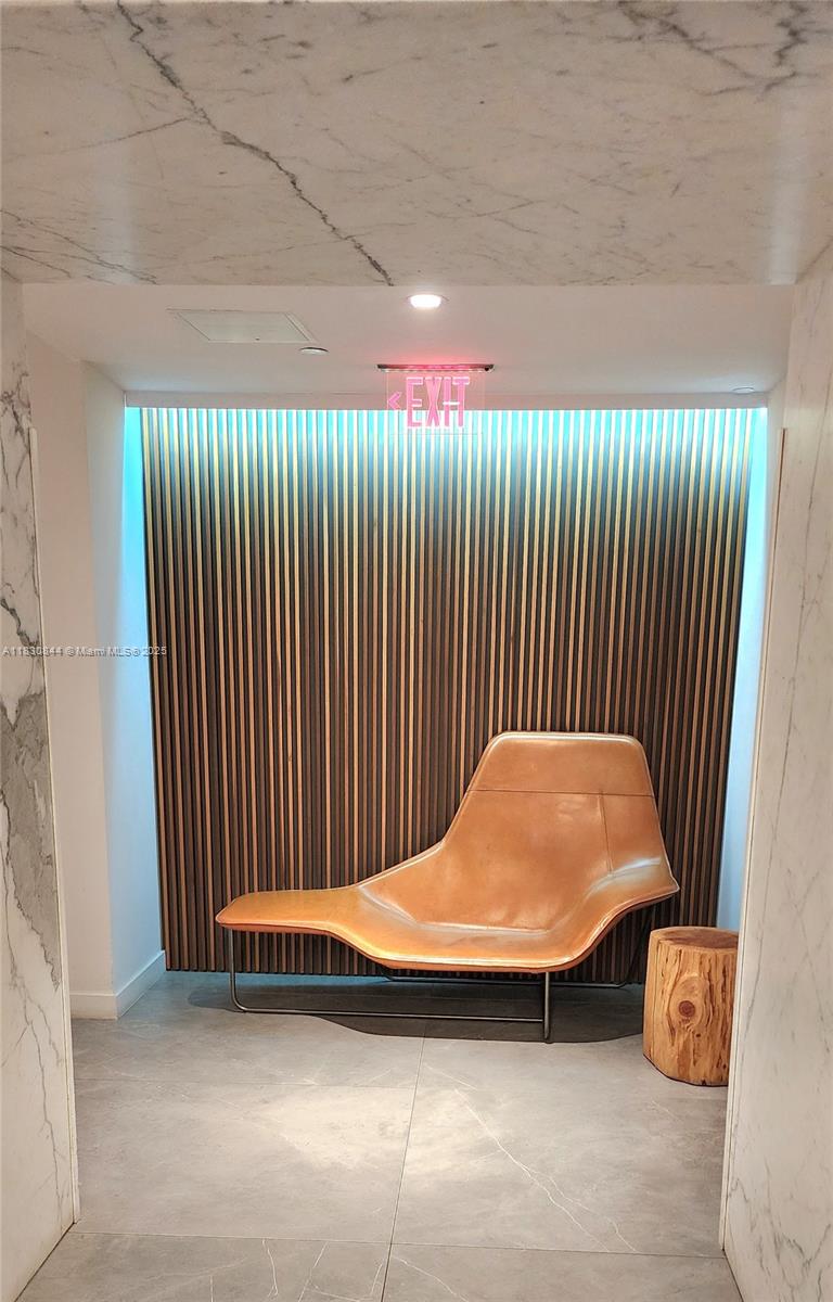 WIND CONDO - Residential