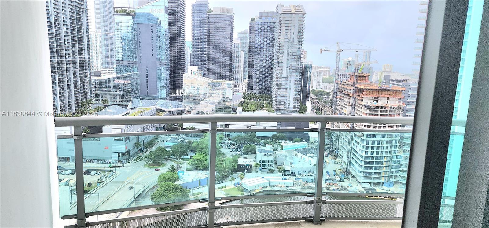 WIND CONDO - Residential