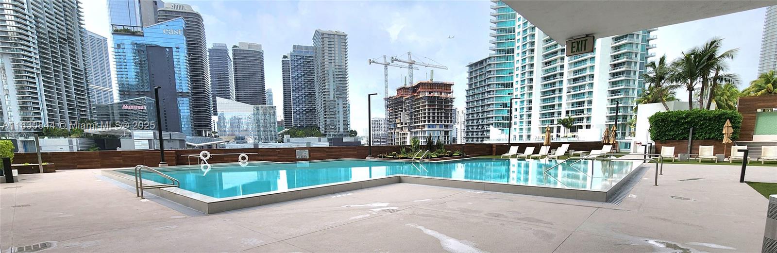 WIND CONDO - Residential