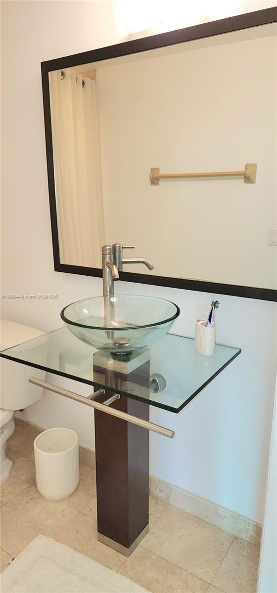 WIND CONDO - Residential