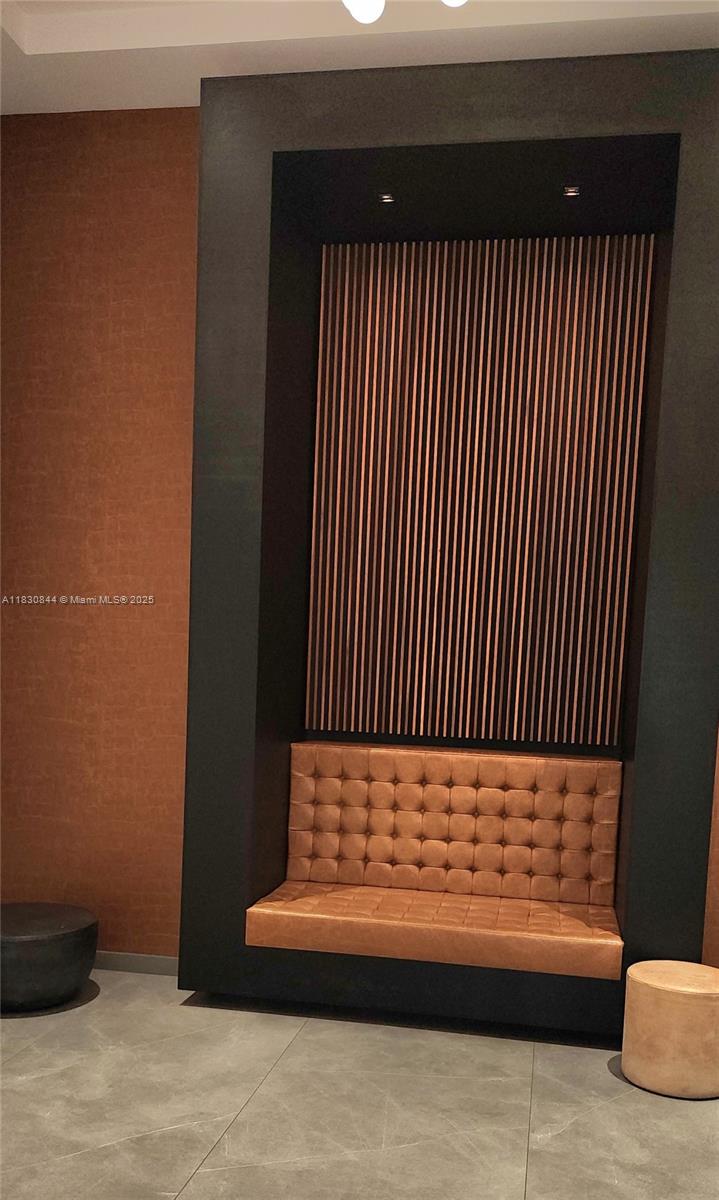 WIND CONDO - Residential