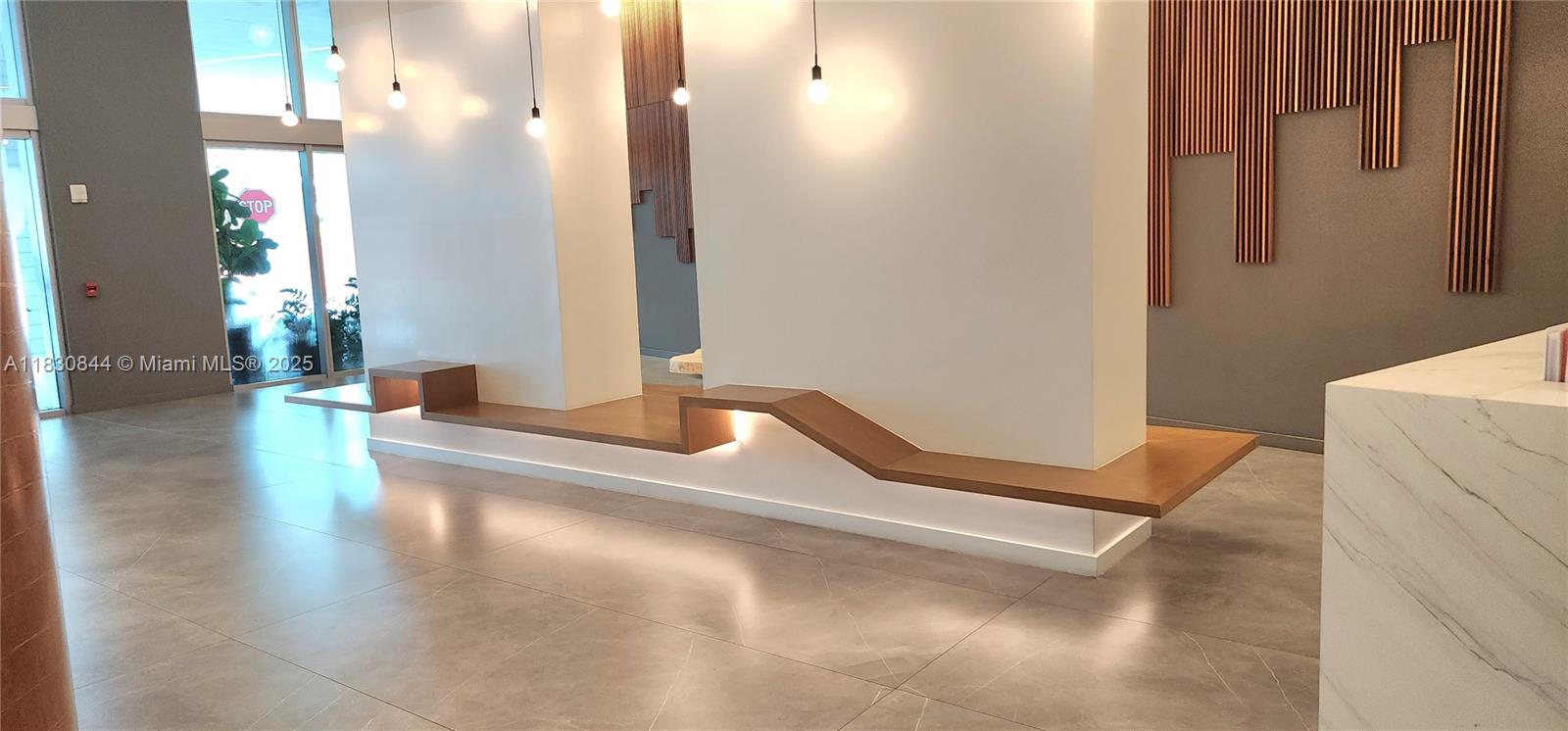 WIND CONDO - Residential