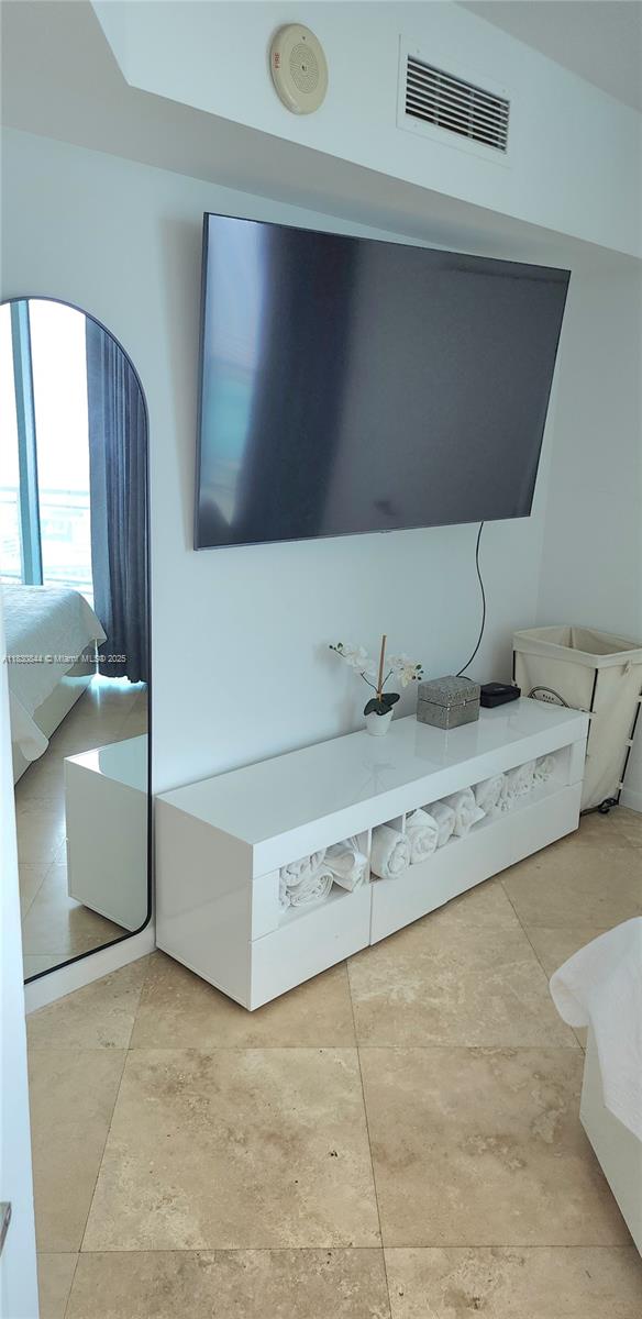 WIND CONDO - Residential