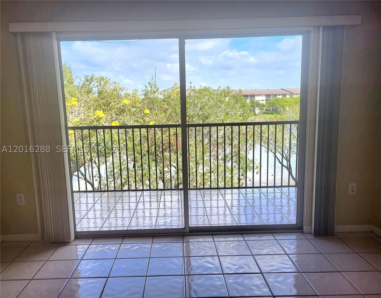 SUFFOLK AT CENTURY VILLAG - Residential
