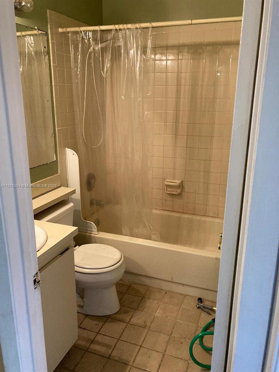 CYPRESS TRACE CONDO - Residential