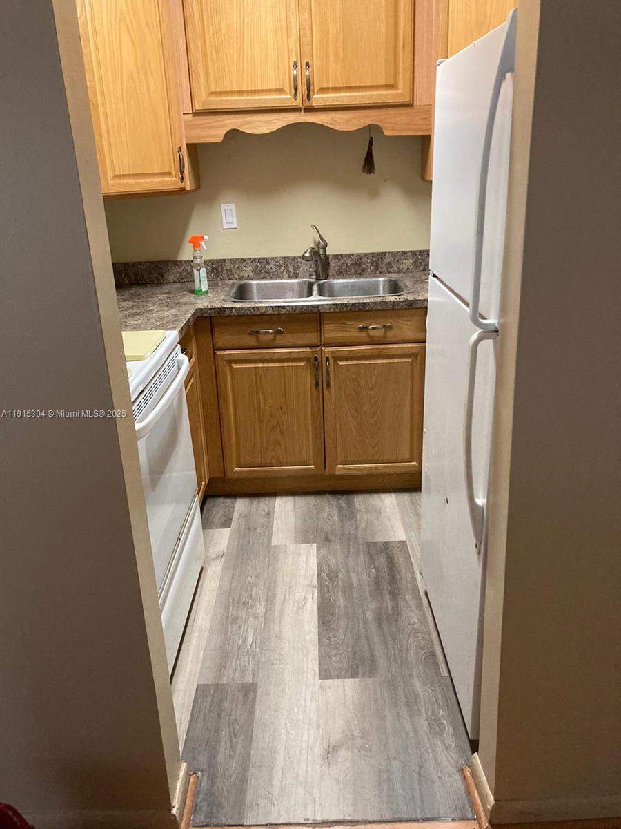CYPRESS TRACE CONDO - Residential