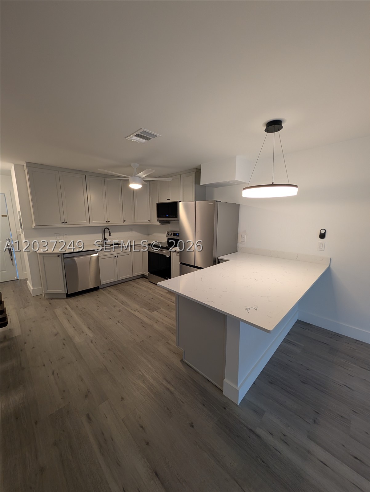 CORAL REEF TOWNHOUSES CON - Residential Lease