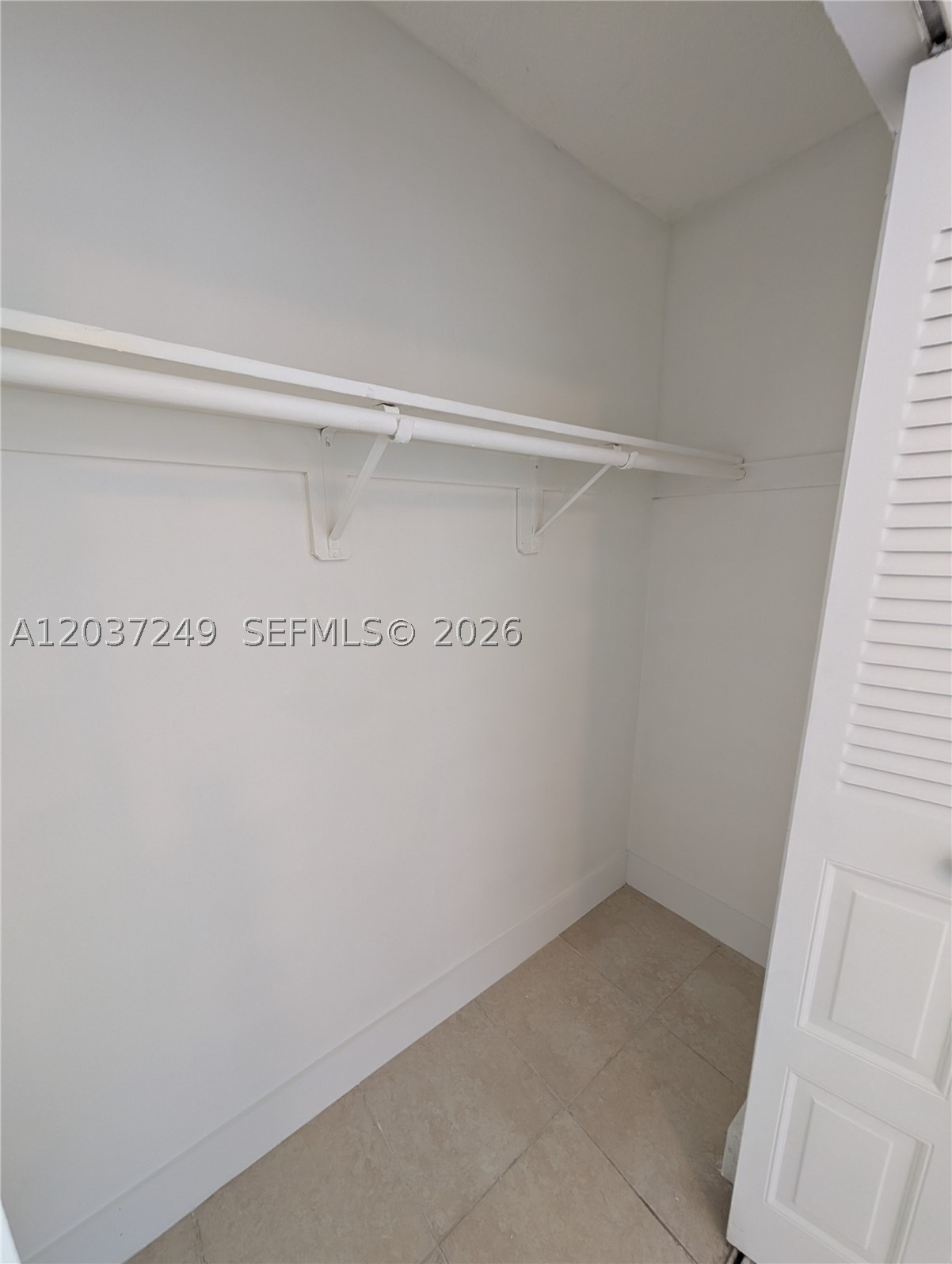 CORAL REEF TOWNHOUSES CON - Residential Lease