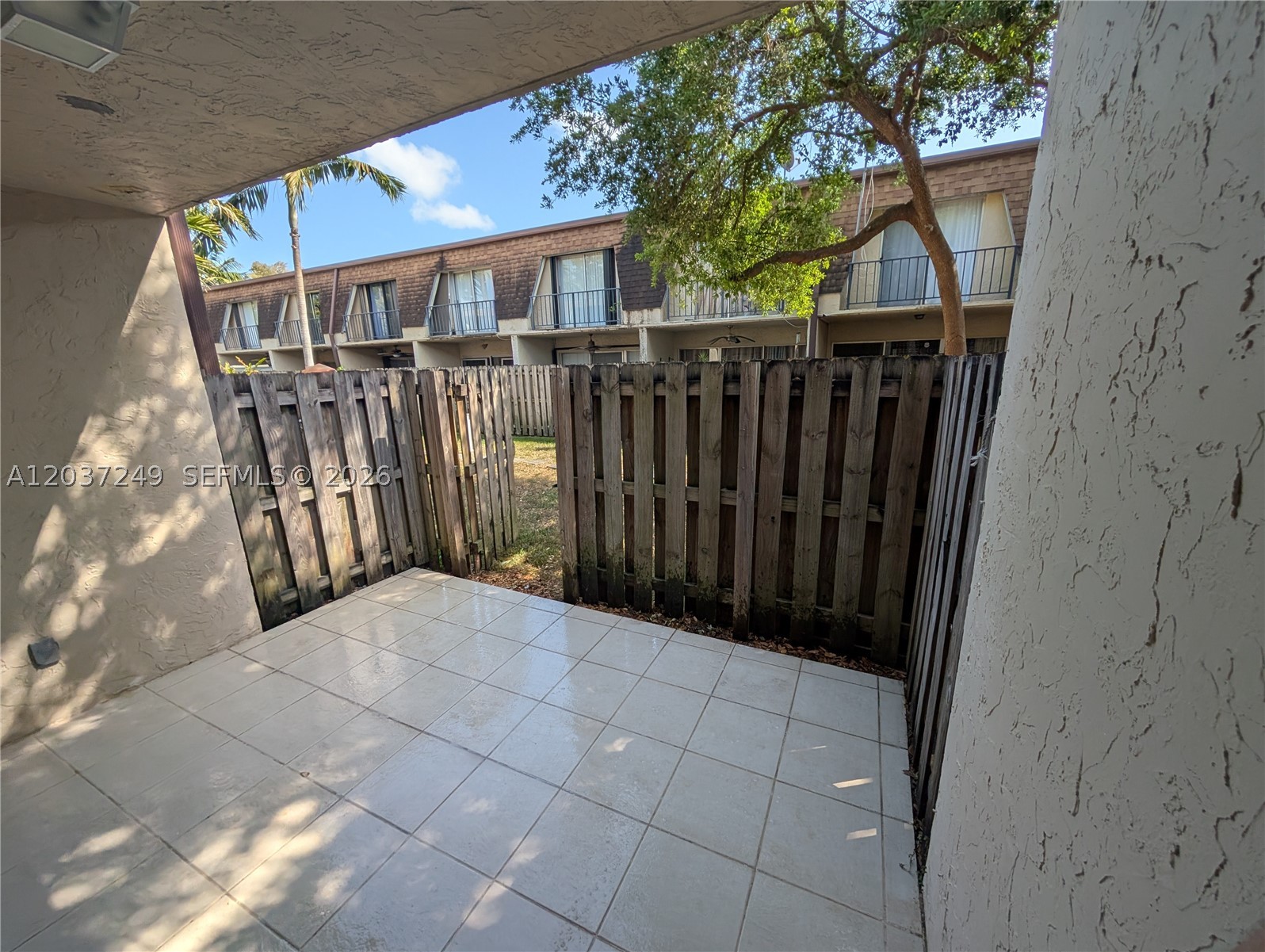 CORAL REEF TOWNHOUSES CON - Residential Lease