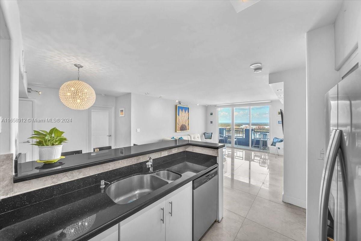 YACHT CLUB AT PORTOFINO - Residential
