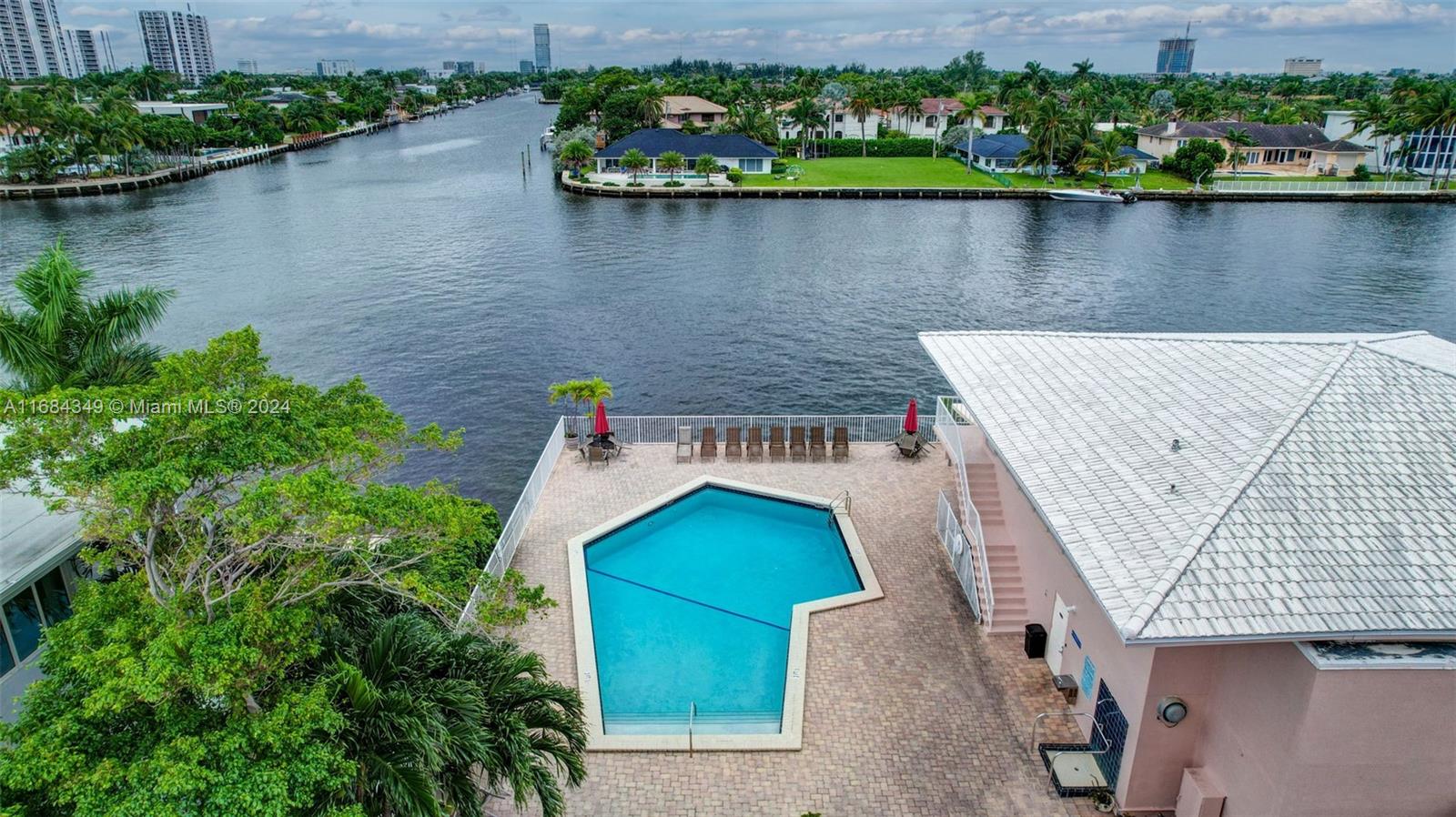 CLIFTON CONDO - Residential