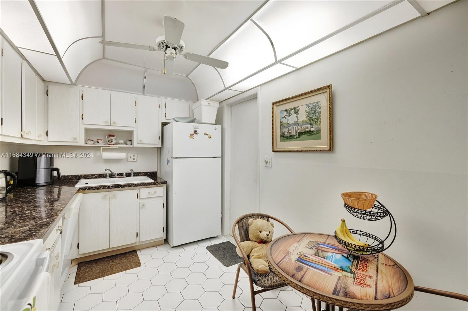 CLIFTON CONDO - Residential