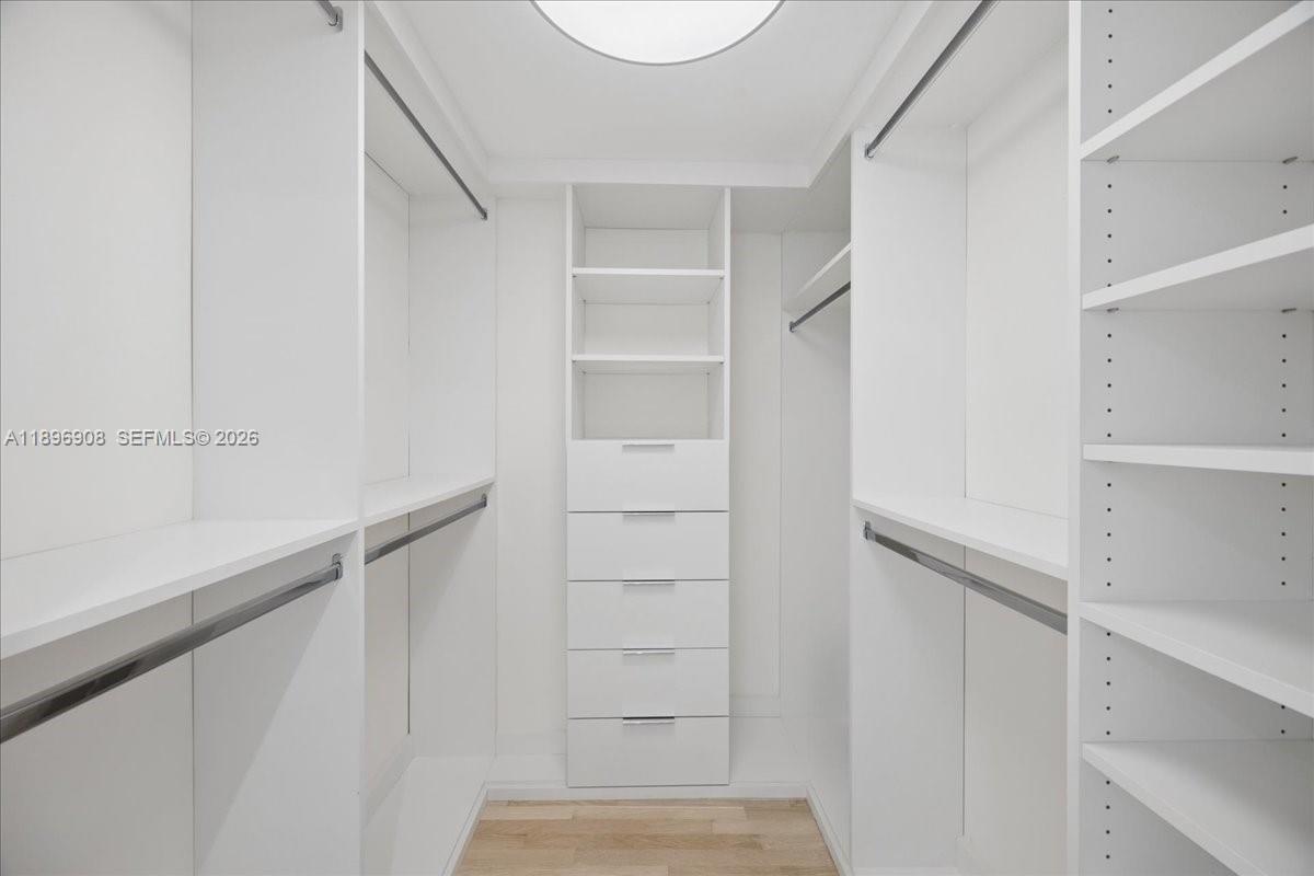 COMMODORE CLUB WEST CONDO - Residential