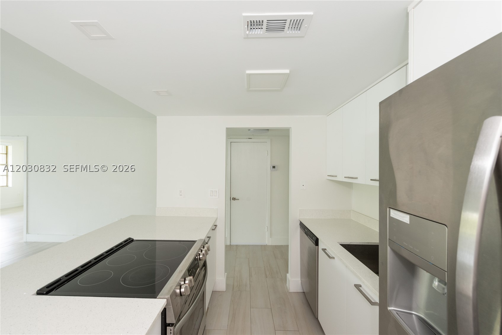COMMODORE CLUB WEST CONDO - Residential