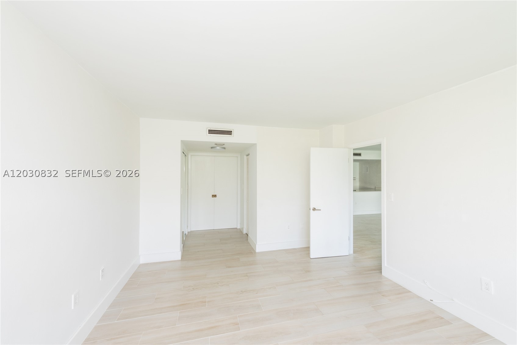 COMMODORE CLUB WEST CONDO - Residential