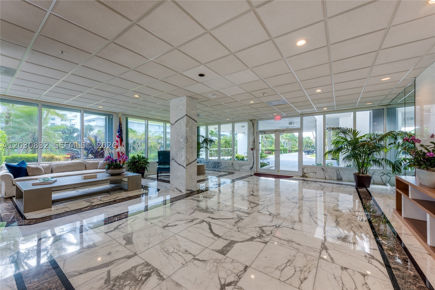 COMMODORE CLUB WEST CONDO - Residential