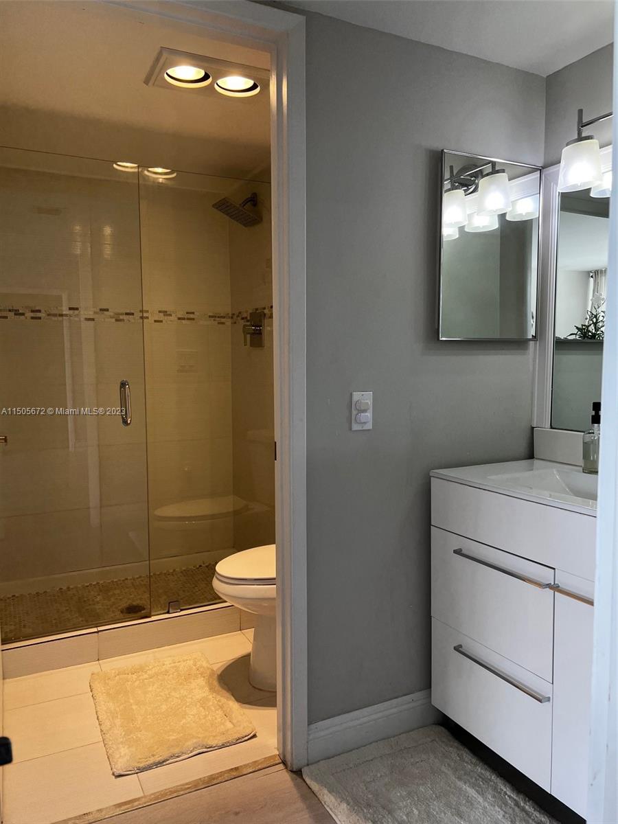 DELVISTA TOWERS CONDO - Residential Lease