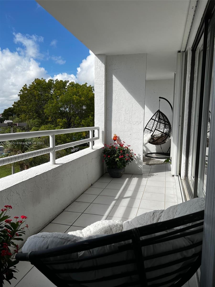 DELVISTA TOWERS CONDO - Residential Lease