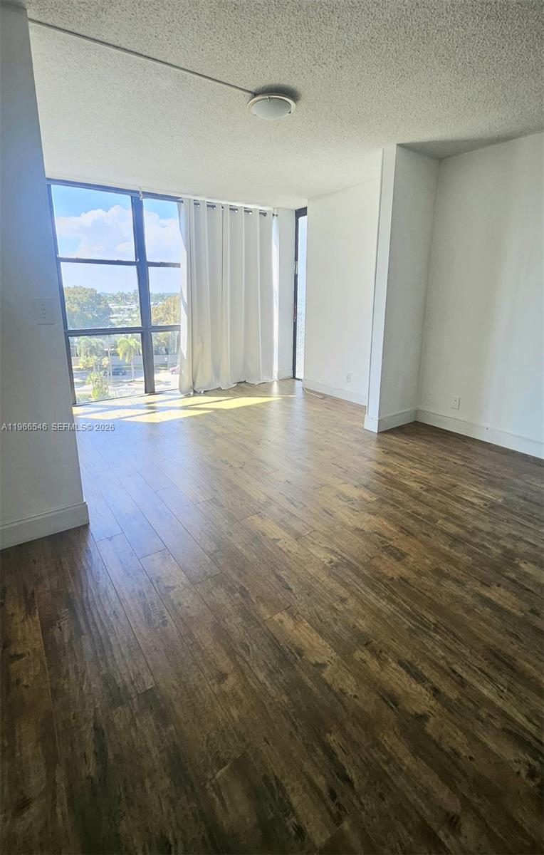 OCEANVIEW PARK CONDO - Residential