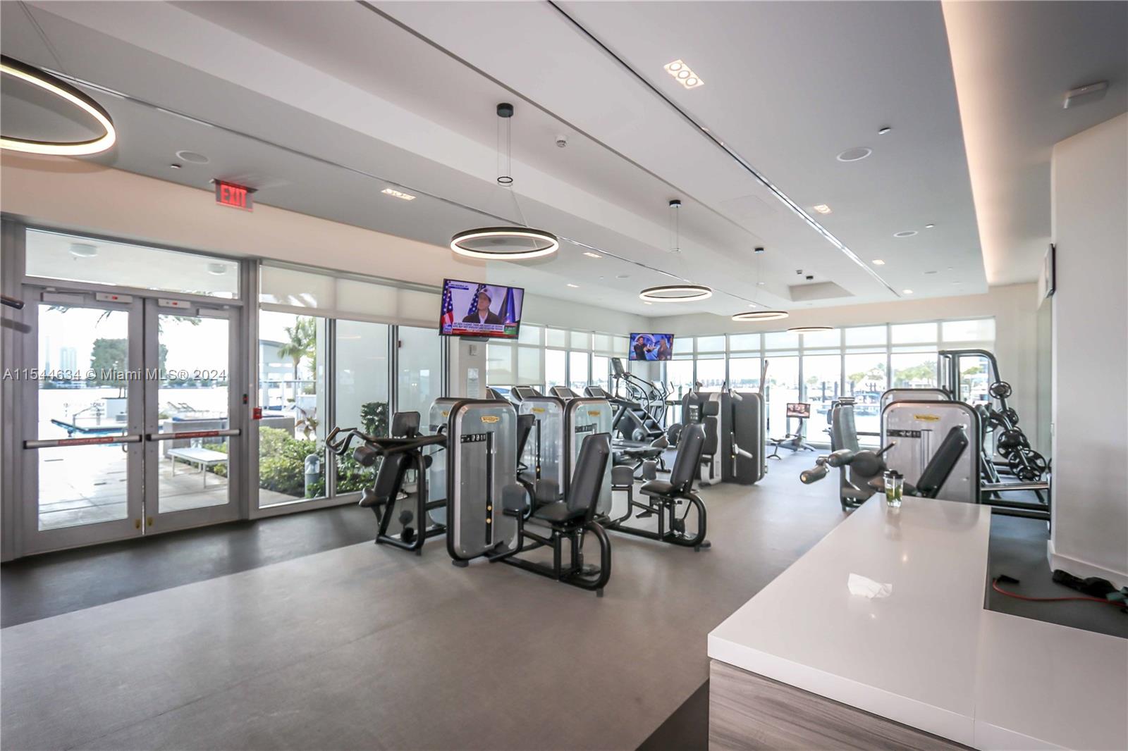 MARINA PALMS - Residential