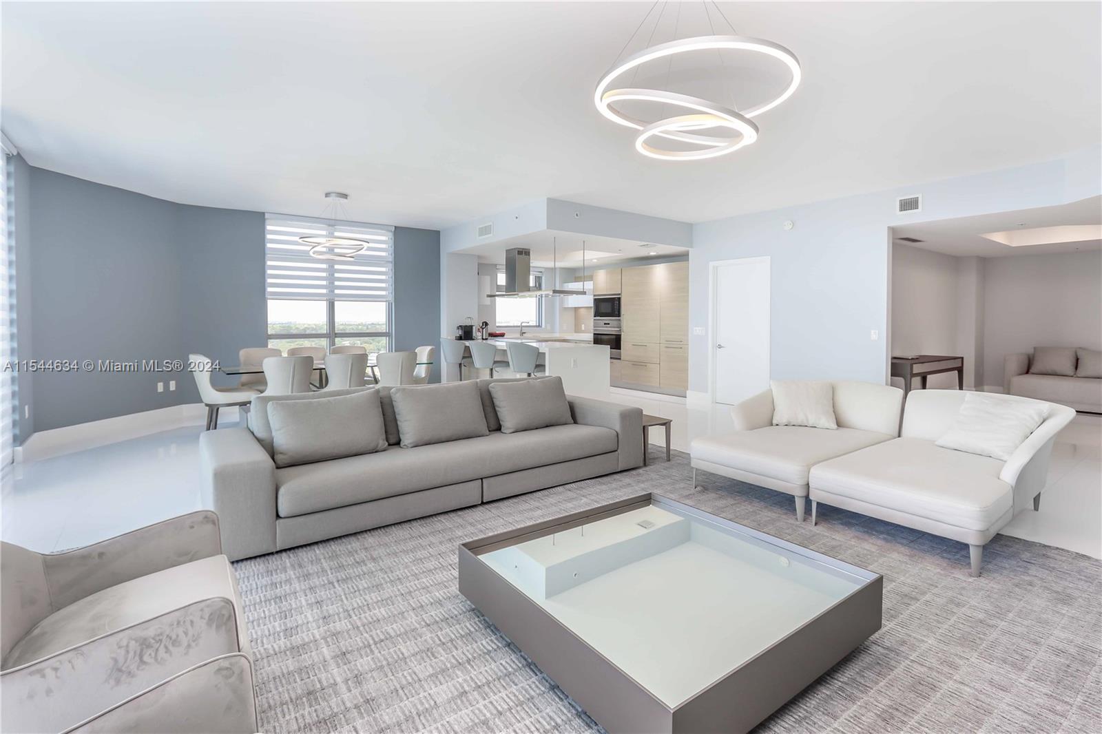 MARINA PALMS - Residential