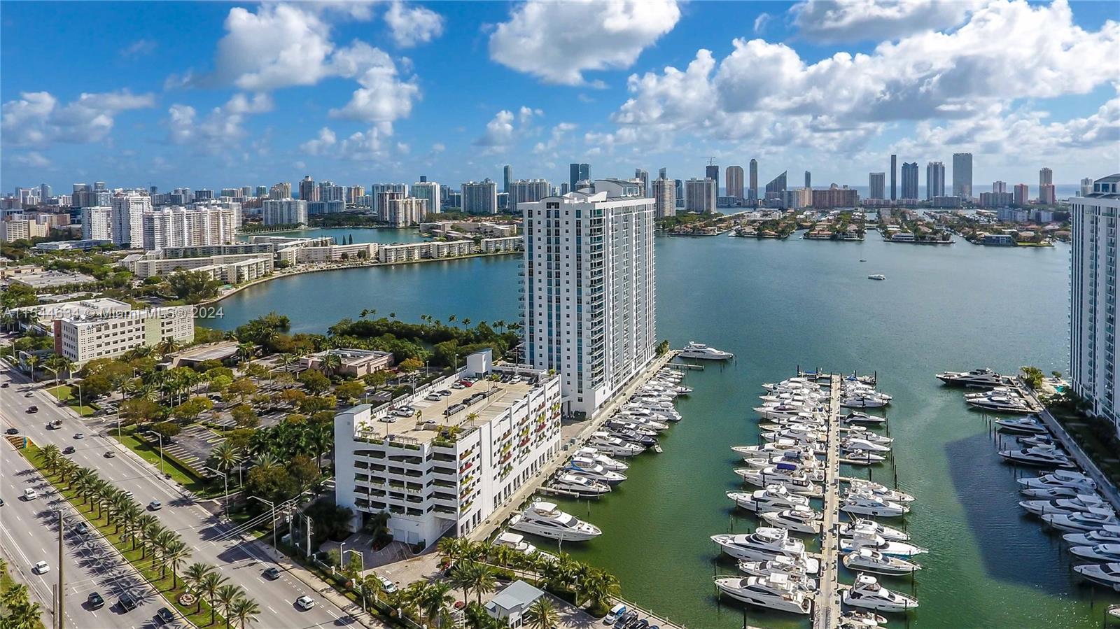 MARINA PALMS - Residential