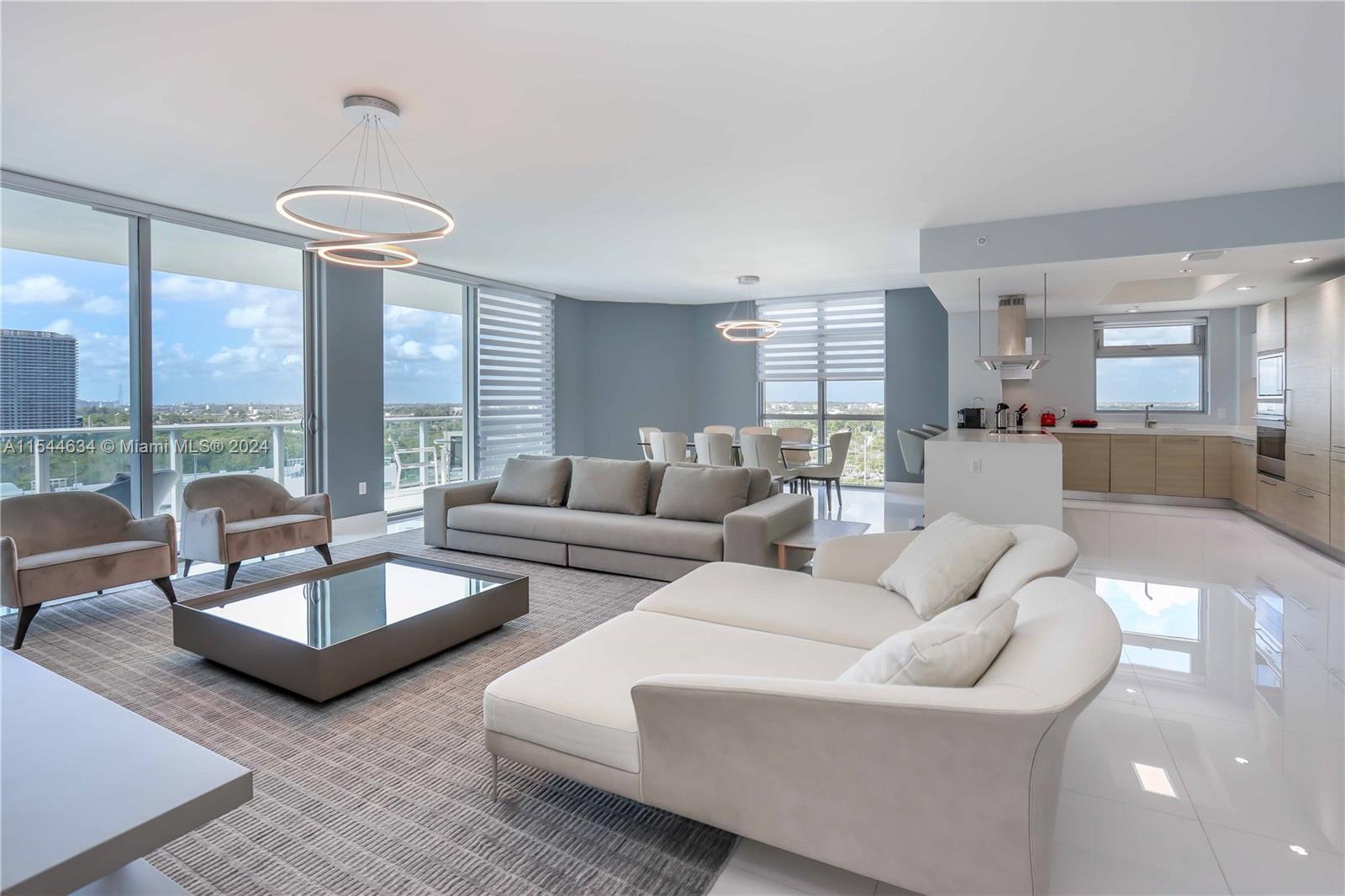 MARINA PALMS - Residential