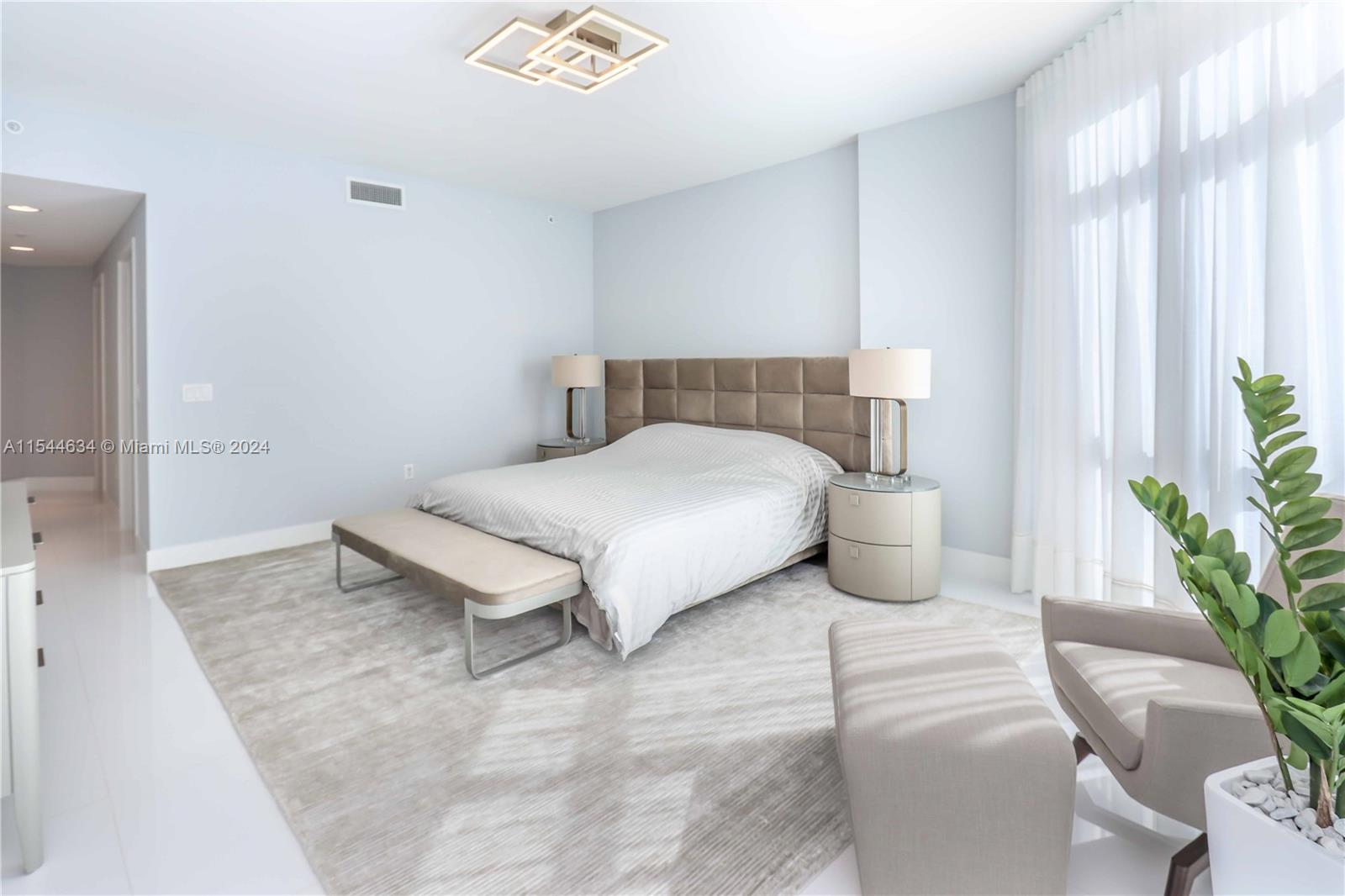 MARINA PALMS - Residential