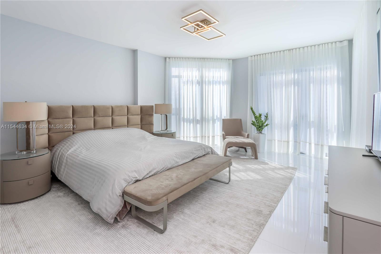 MARINA PALMS - Residential