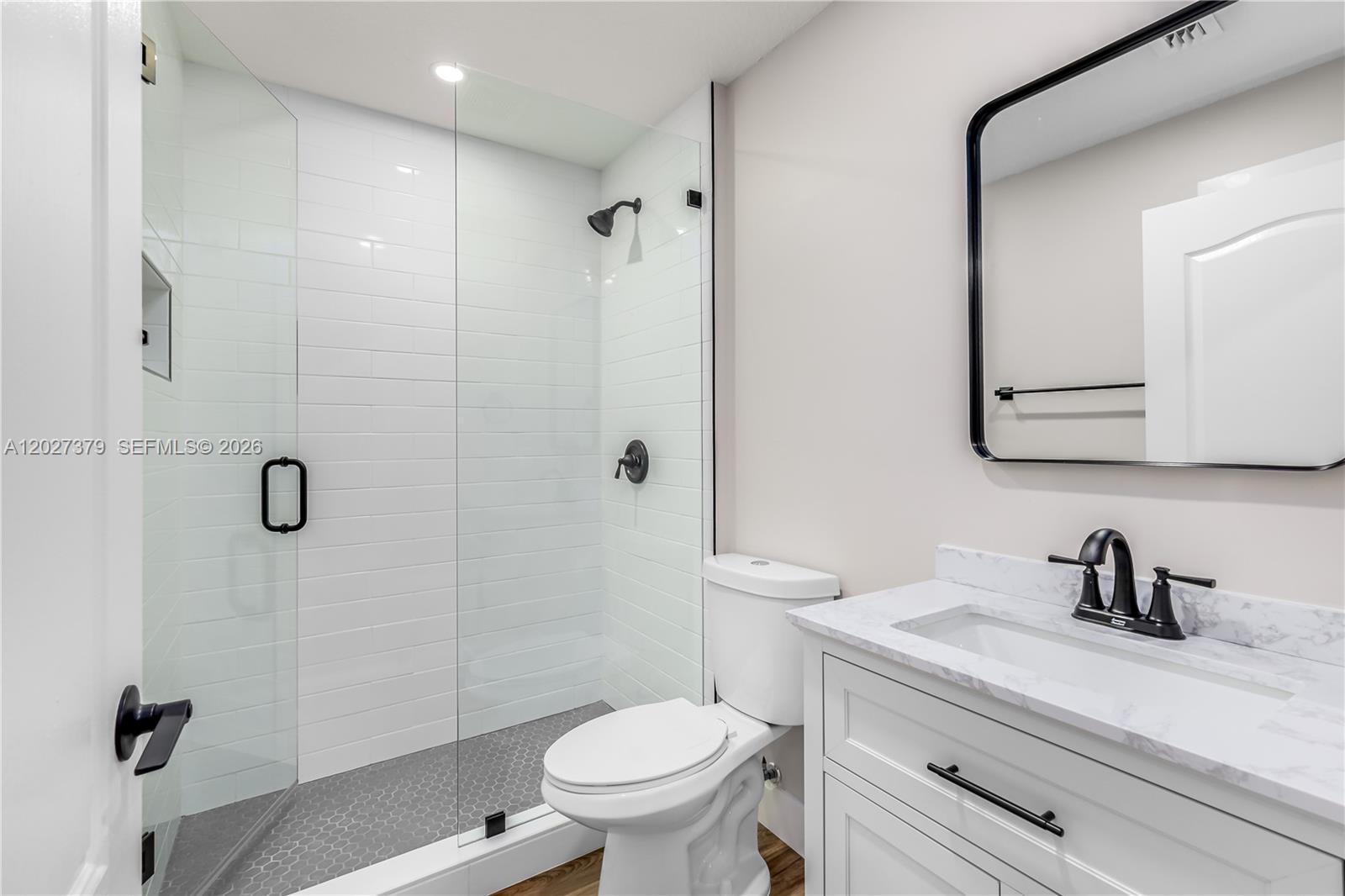 MELROSE POINT CONDO - Residential Lease