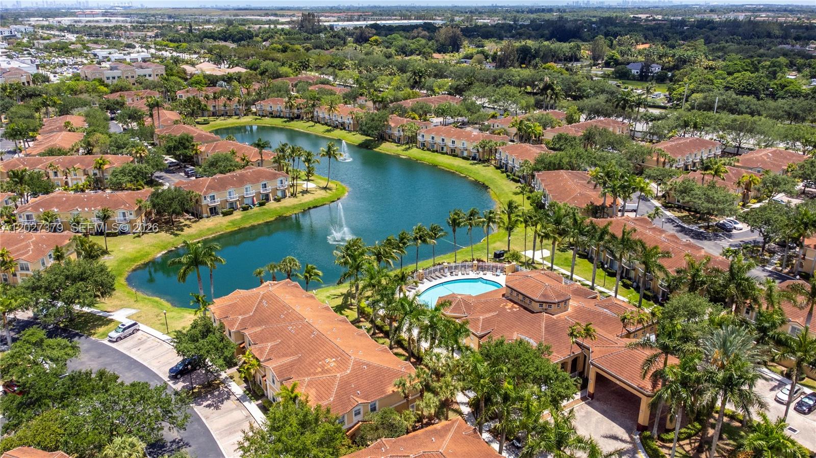 MELROSE POINT CONDO - Residential Lease