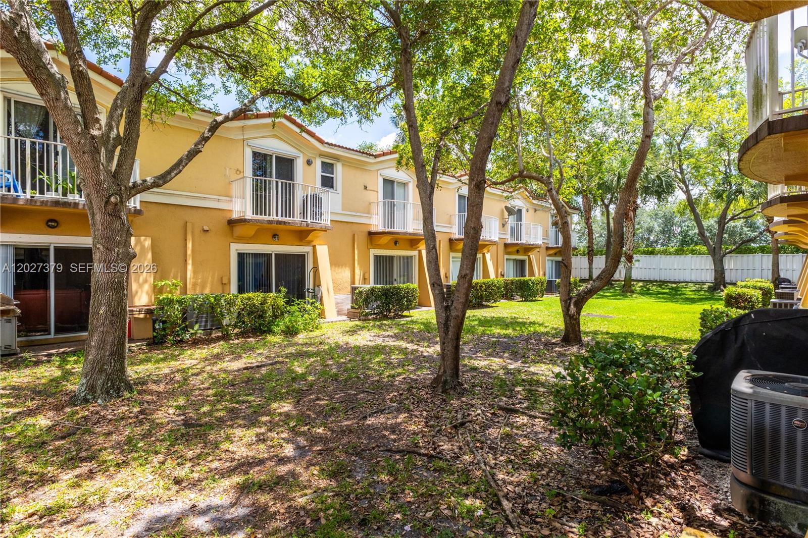 MELROSE POINT CONDO - Residential Lease